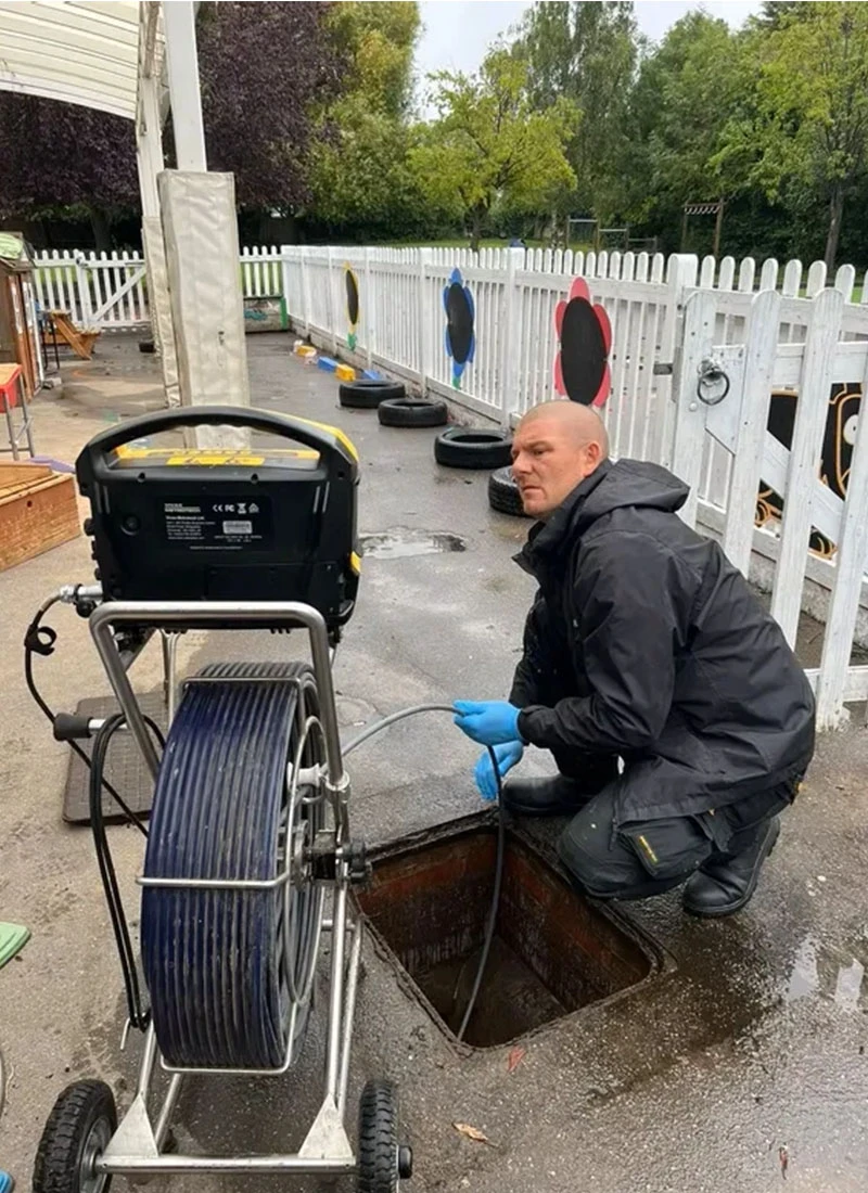 singinginthedrains-cctv-005